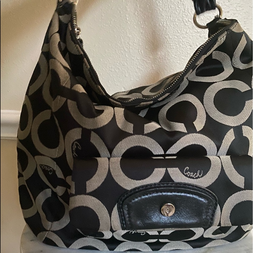 COACH Kristin Large Shoulder Bag 
Black/Charcoal Grey 
Signature Cs